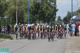 Tijs Dekker bevestigt vorm met winst in Ronde van Obdam