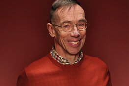 Dolf Jansen trapt seizoen Theaterkerk Hemels af met show over De Gewone Nederlander