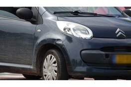 Fietser gewond na botsing met auto in Schagen