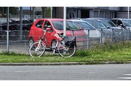 Fietser gewond na botsing met auto in Schagen
