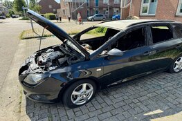 Getuigen gezocht van autobrand aan Watersnip