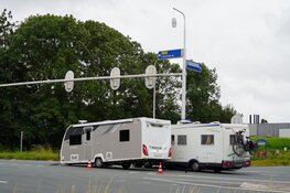 Camper en caravan komen met elkaar in botsing