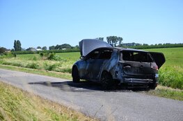 Overval in Opmeer, vluchtauto uitgebrand in Midwoud