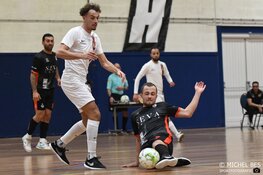 Van der Wal schiet Hovocubo/Veerhuys langs Fermonia Boys