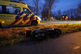 Scooterrijder komt ten val in Hem