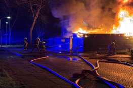 Uitslaande autobrand in Enkhuizen