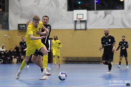 Hovocubo/Veerhuys onderuit bij Os Lusitanos