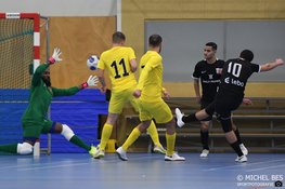 Hovocubo/Veerhuys onderuit bij Os Lusitanos