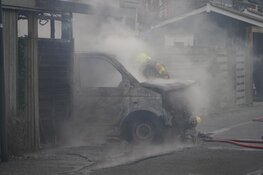 Bestelbusje in brand in Zwaag