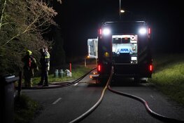 Brand in bestelbus aan Zuiderdijk in Venhuizen