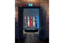 Ontdek de creatieve wereld van kostuumontwerper Rien Bekkers