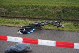 Jonge fietser zwaargewond in sloot aangetroffen in Oostwoud
