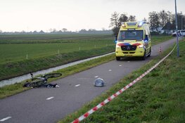 Jonge fietser zwaargewond in sloot aangetroffen in Oostwoud