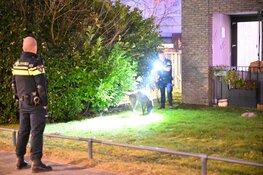Explosie bij voordeur van woning in Hoorn