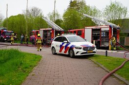Grote brand in rietgedekte stolpboerderij Midwoud