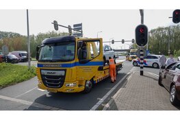 Schade na aanrijding op kruising bij Berkhout
