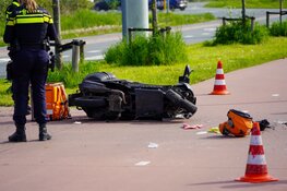 Scooterrijder gewond na harde botsing met automobilist in Hoorn