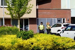 Politie doet onderzoek in woning Wognum na aantreffen overleden persoon