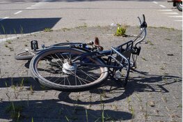 Fietser gewond na aanrijding met auto in Venhuizen