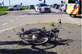 Fietser gewond na aanrijding met auto in Venhuizen
