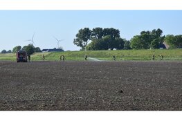 Broeibrand in akker langs Westfriesedijk Winkel