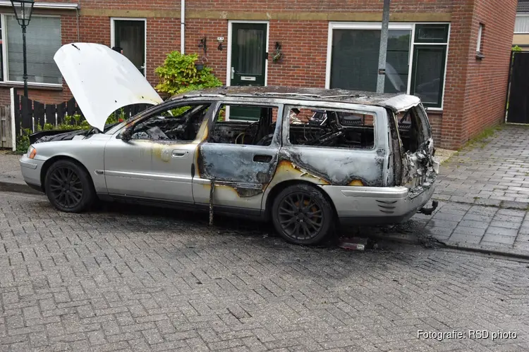 Auto brand uit in Berkhout