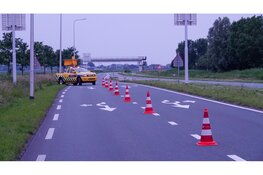 Auto raakt te water na ongeval in Spierdijk