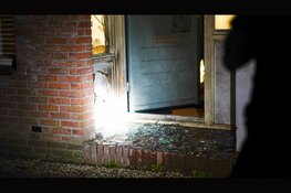 Ramen vernield door explosie bij woning in Hoorn