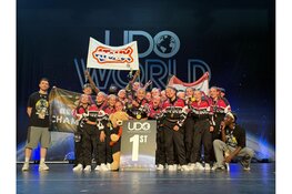 Hoorns dansteam AtomX wereldkampioen streetdance in Engeland