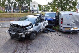 Grote ravage en gewonde na crash in Medemblik