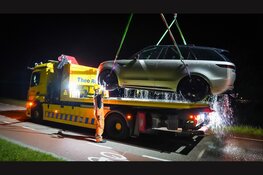 Telekraan ingezet om auto van € 180.000 euro uit sloot te halen