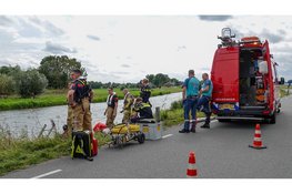 Zeer grote zoekactie langs dijk in Heerhugowaard; boot en helikopter ingezet