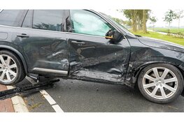 Gewonde na ongeval tussen drie voertuigen op de N506