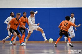 RKAV Volendam pakt eerste driepunter in derby bij HV Hoorn