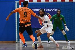 RKAV Volendam pakt eerste driepunter in derby bij HV Hoorn