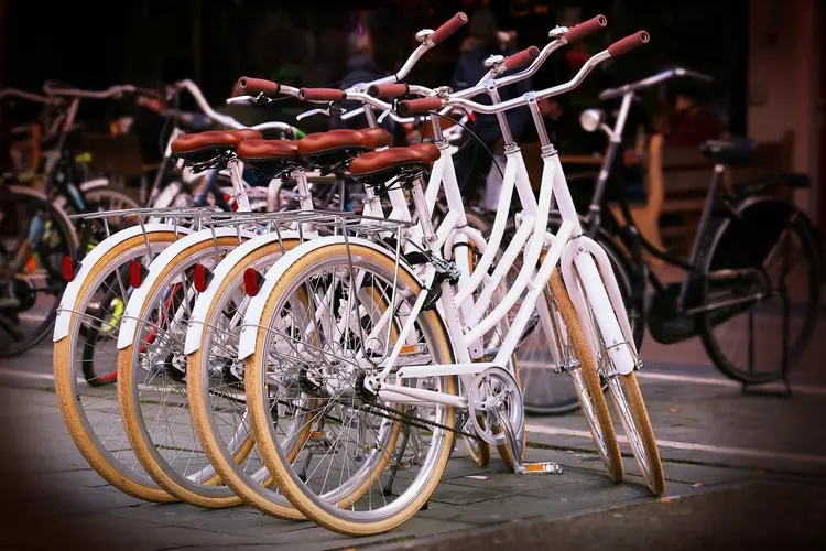 Luchtkwaliteit Noord-Holland beter in kaart dankzij scholieren en ‘snuffelfietsen’