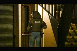 Dienst Speciale Interventies overmeesterd persoon in woning Midwoud