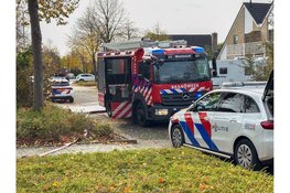 Brand in dak van woning aan de Koriander in Hoogkarspel, dakdekker voorkomt erger