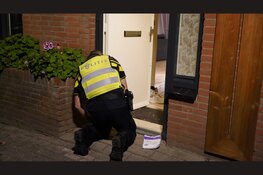 Explosie bij woning Zwaag, bewoner gecontroleerd door ambulancepersoneel