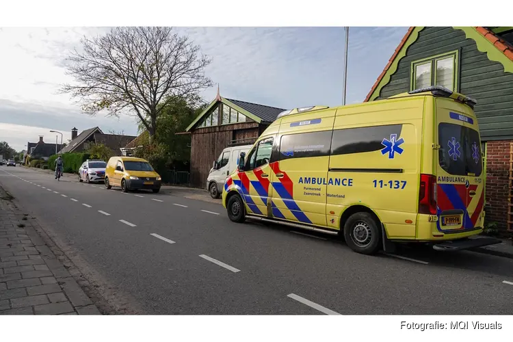 Vrouw op fatbike gewond na botsing op geparkeerde auto Berkhout