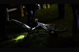 Openstaande fiets langs sloot in Grootebroek, zoekactie levert niets op