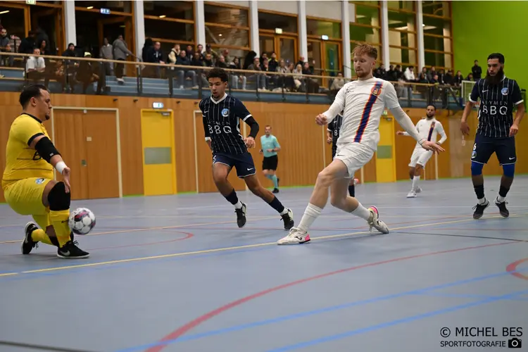 HV Hoorn pas na strafschoppen langs Lesley Boys