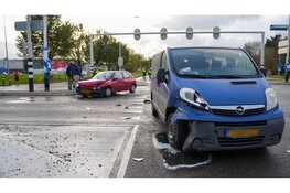 Gewonde na botsing op kruising Provincialeweg in Hoorn
