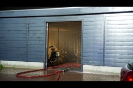 Brand in fietsenstalling in Opmeer