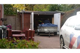 Verborgen wietplantage aangetroffen onder oprit en schuur van vrijstaande woning in Hoorn