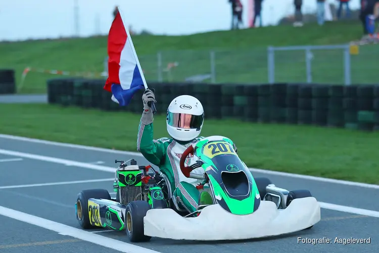 Karttalent Jermaine de Vries kroont zich tot kampioen bij NXT in de 2-takt Senior Nationaal