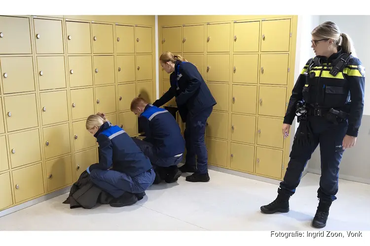 Grote kluisjescontrole bij Vonk Hoorn in samenwerking met politie en studenten Handhaving & Beveiliging