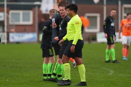 VVS '46 verliest in doelpuntenshow van De Valken, Grasshoppers verrast koploper