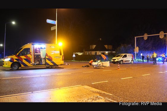 Fietser gewond na nachtelijke aanrijding in Hem