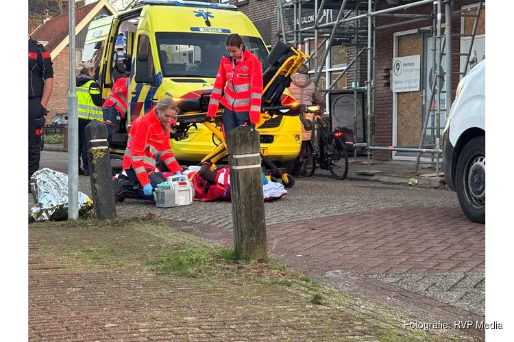 Fietser gewond geraakt bij aanrijding met auto in Grootebroek